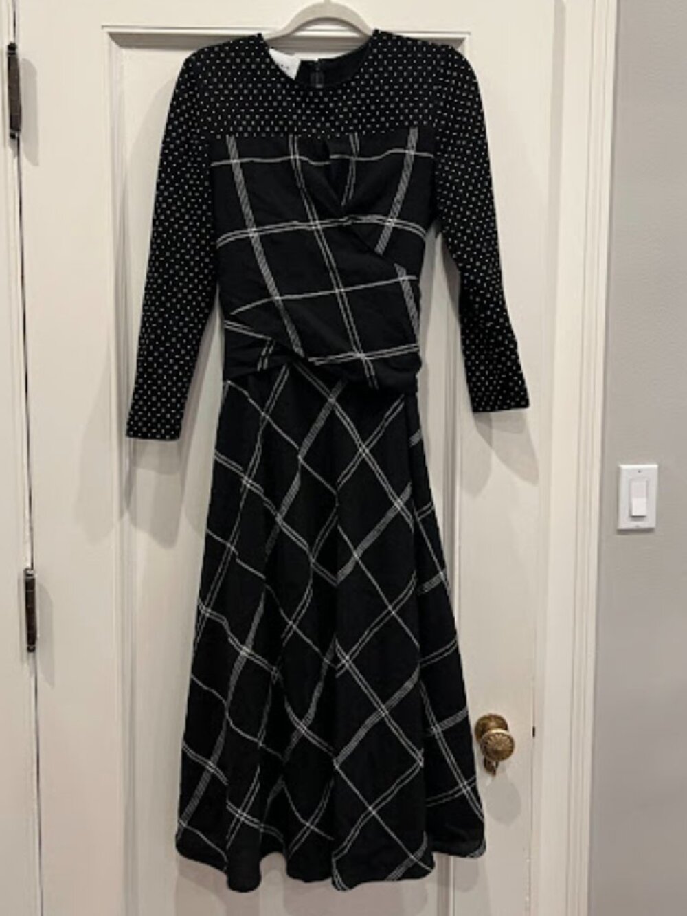 Akris Punto Mixed Media Long Sleeve Belted Wool Midi Dress, Black/Cream - Size 8 - Picture 6 of 7